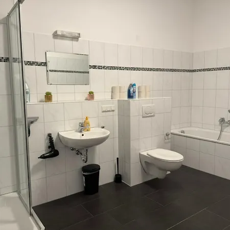 T&k - Comfortable 4 And 5 - 20min Fair Messe Cgn