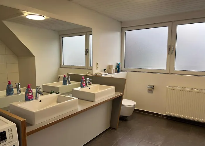 Apartment T&k - Comfortable 4 And 5 - 20min Fair Messe Cgn